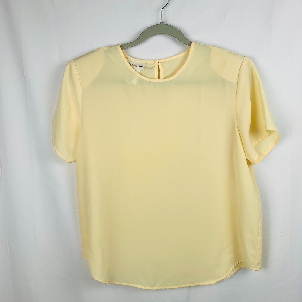 Jaclyn Smith PALE YELLOW Keyhole Blouse Size Large